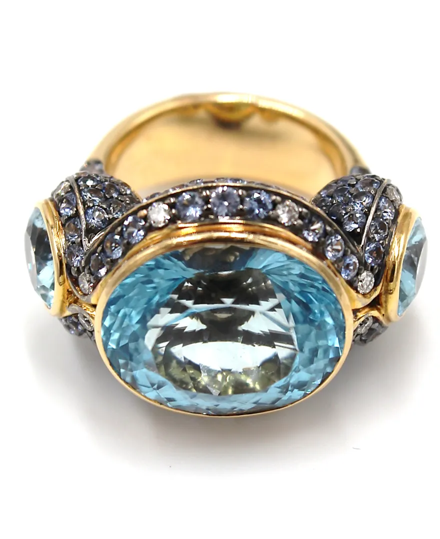 18K Rose Gold and 21.34 Carat Blue Topaz Ring