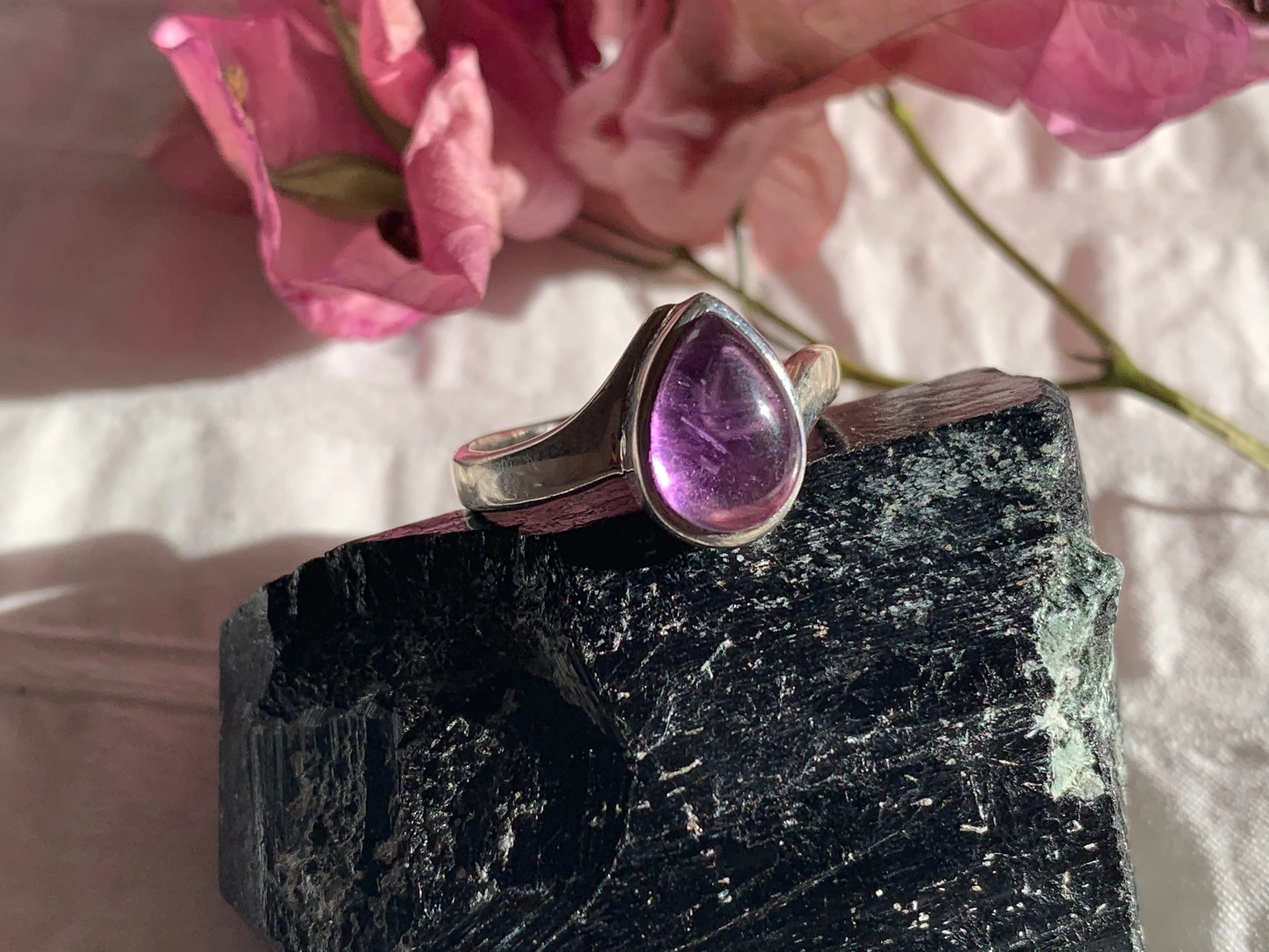 Amethyst Efimia Ring - Teardrop