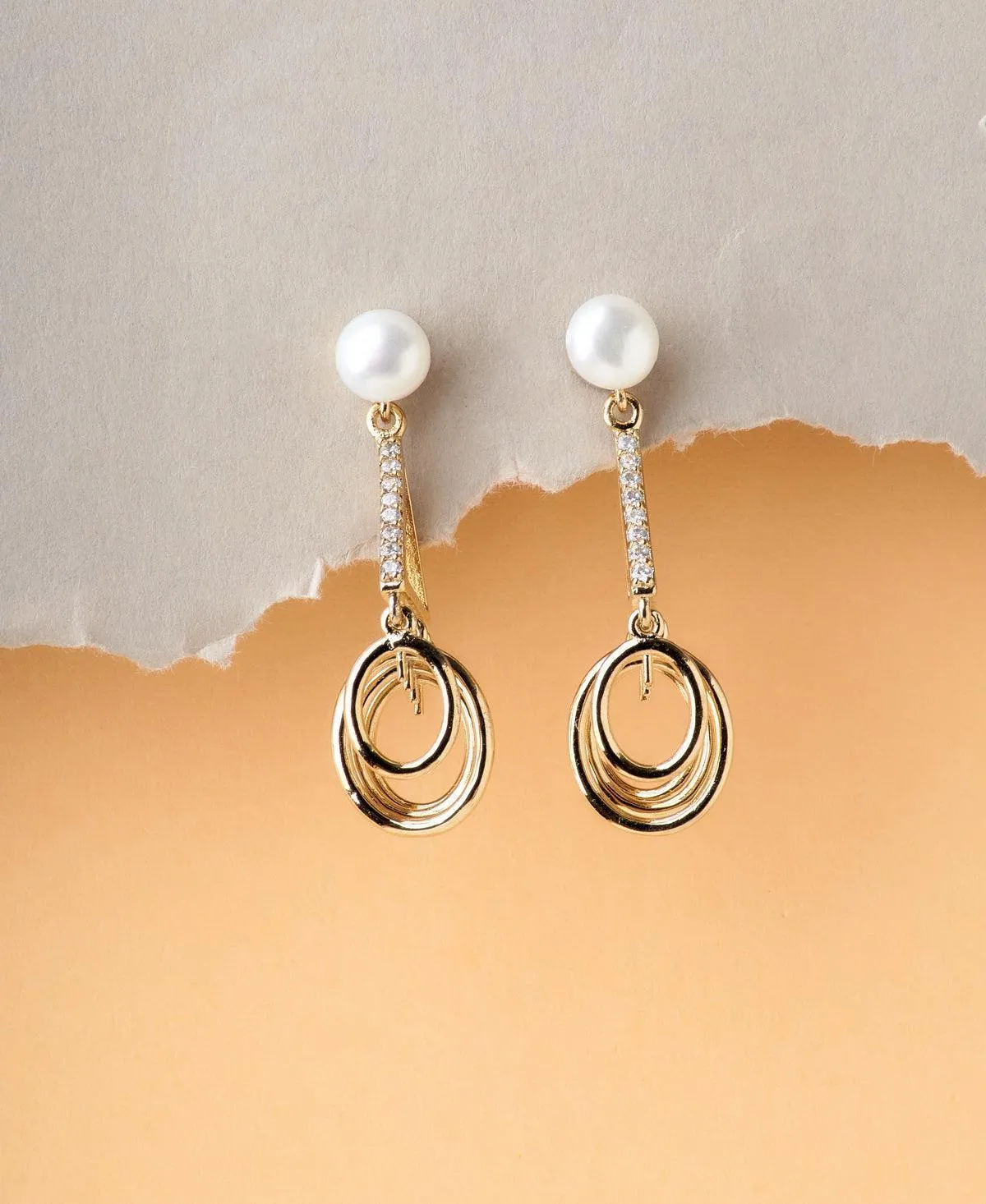 Delicate Stone Studded Pearl Earring