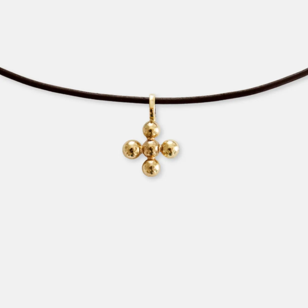 Eonia Cross Pendant