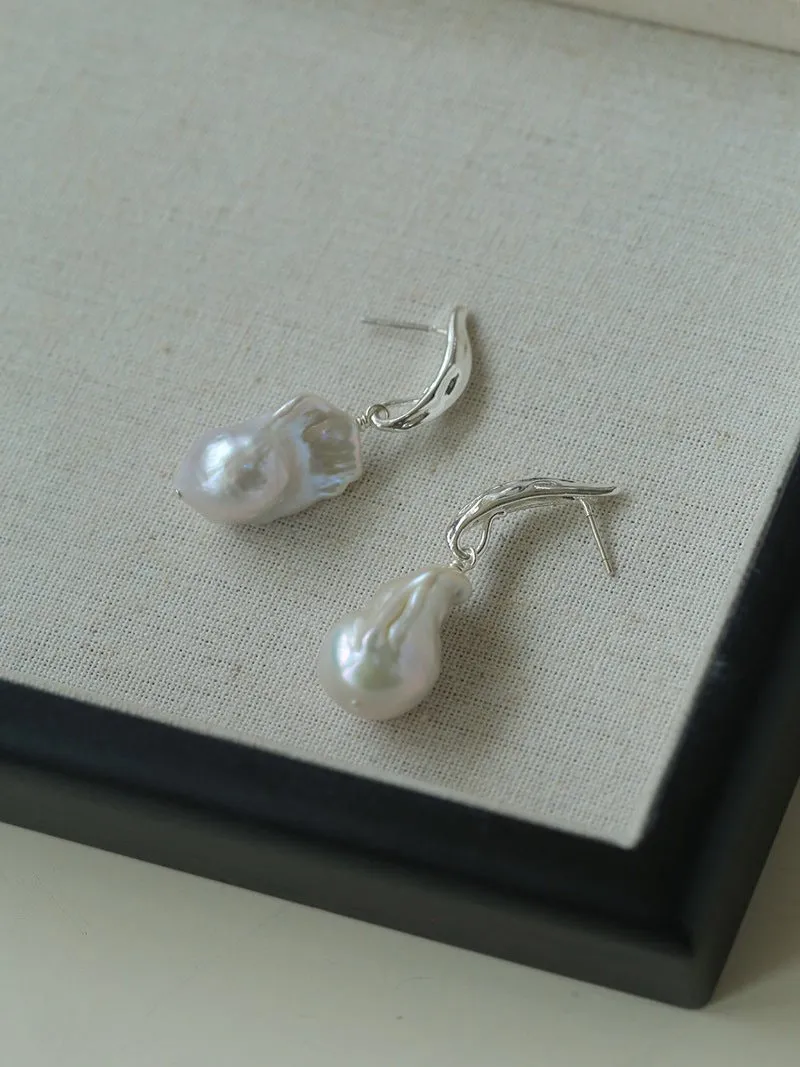 Minimalist Willow Leaf Baroque Pearl Pendant Earrings