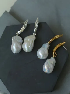 Minimalist Willow Leaf Baroque Pearl Pendant Earrings