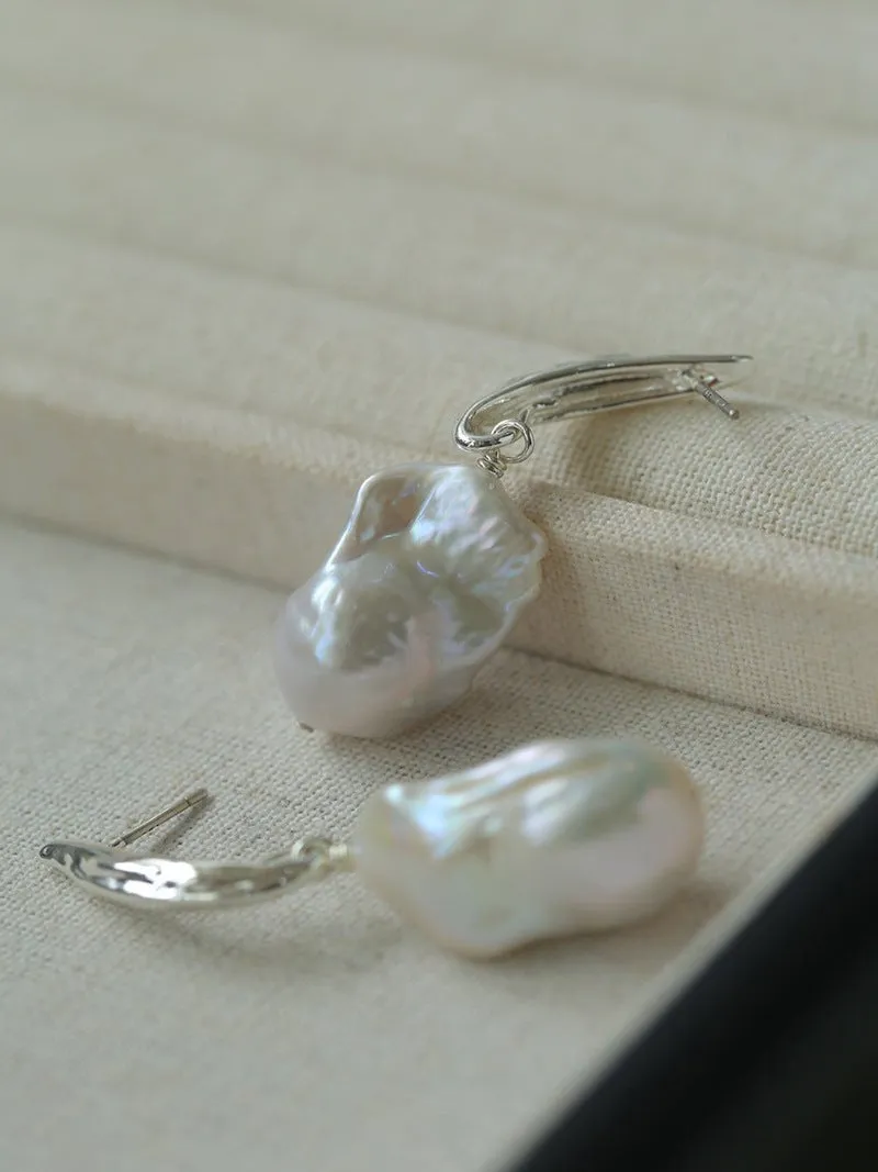 Minimalist Willow Leaf Baroque Pearl Pendant Earrings