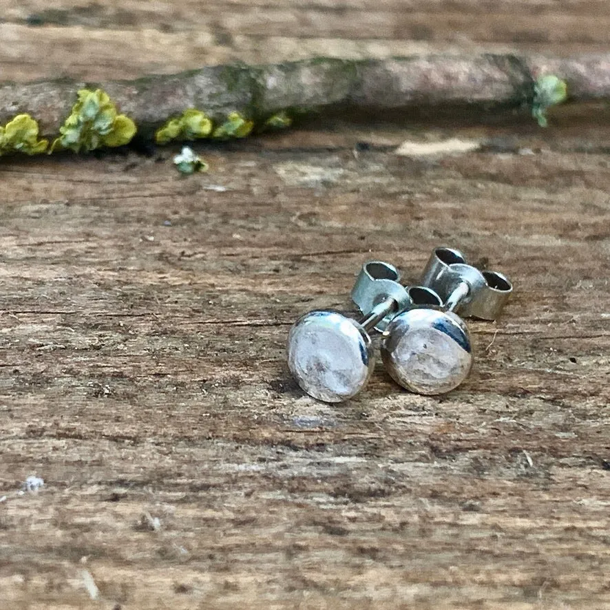 Silver delicate dot stud earrings