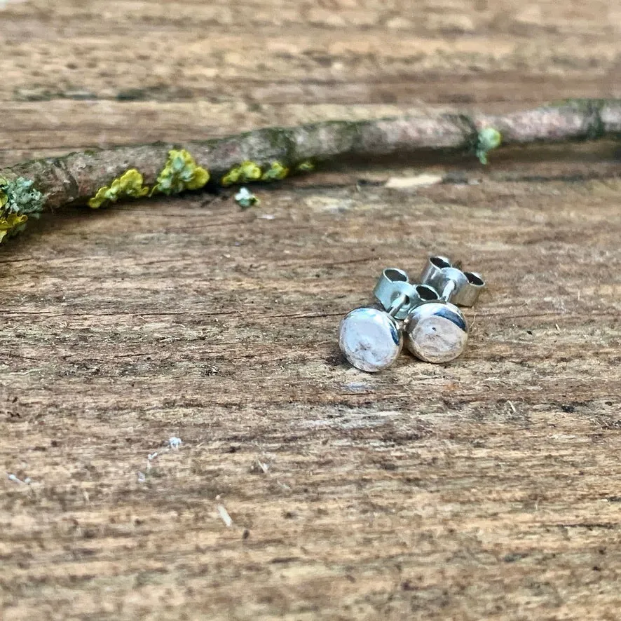 Silver delicate dot stud earrings