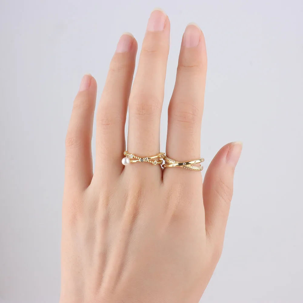 Sparkling Intercross Ring